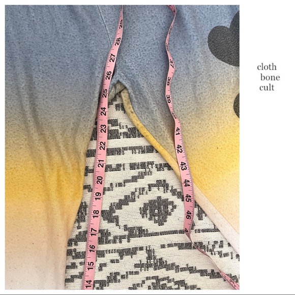 ❌SOLD❌ Rare WILDFOX 💋🦊 Rainbow Ombré 3 Heart SWEATS - Picture 5 of 6